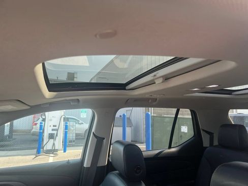 Used 2019 Chevrolet Traverse Premier w/ Redline Edition AWD/4WD image 14