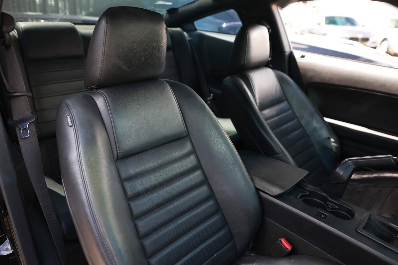 Used 2009 Ford Mustang Convertible RWD image 14