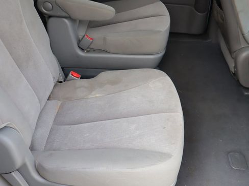 Used 2009 Kia Sedona LX w/ PWR Pkg image 15