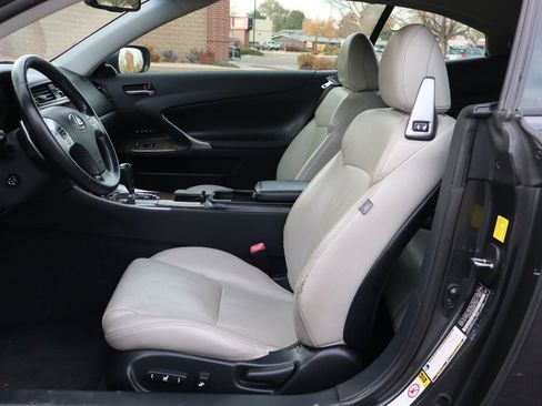 Used 2011 Lexus IS 250C Base image 17