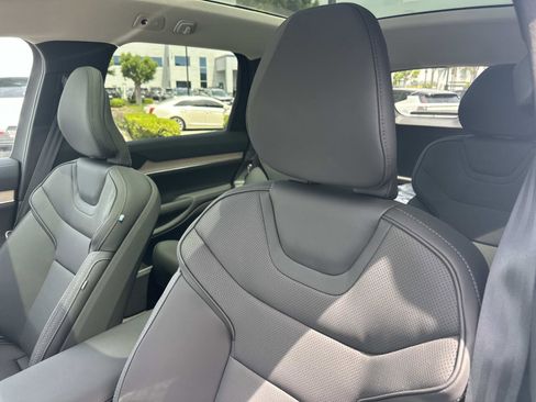 New 2026 Volvo EX90 Plus AWD/4WD image 15