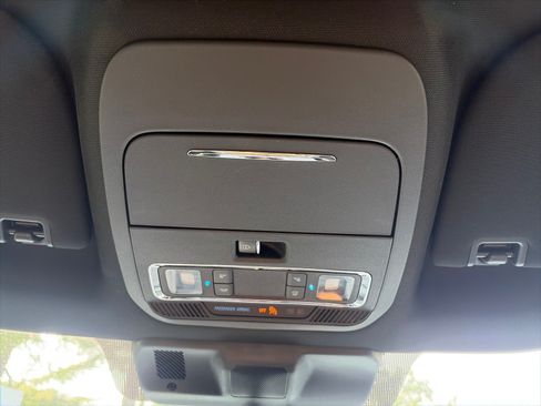 Used 2022 Ford F150 Lariat w/ Equipment Group 502A High AWD/4WD image 34