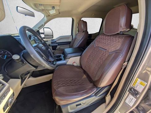 Used 2019 Ford F250 XLT w/ XLT Premium Package image 15