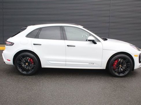 New 2026 Porsche Macan GTS image 9