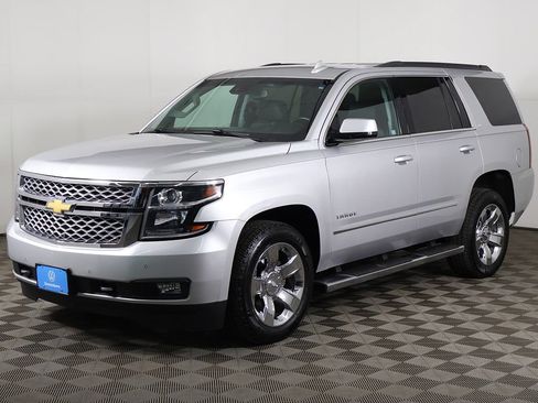 Used 2017 Chevrolet Tahoe LT w/ LT Signature Package AWD/4WD image 10