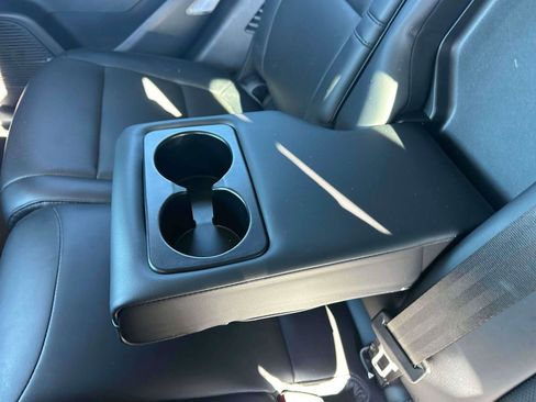 Used 2022 Lincoln Corsair AWD w/ Equipment Group 101A image 10