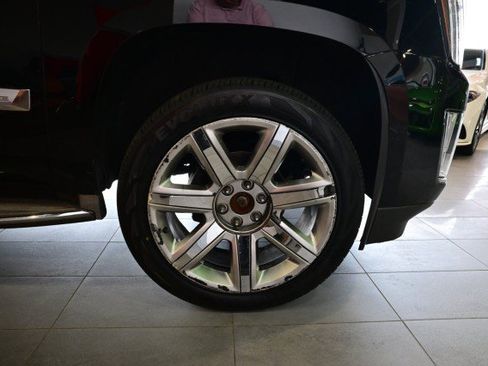 Used 2015 Cadillac Escalade Luxury AWD/4WD image 42