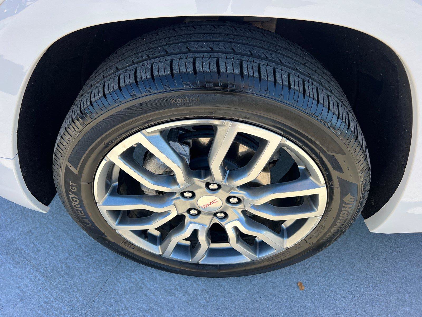 Used 2024 GMC Terrain Denali AWD/4WD image 11