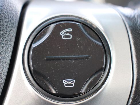 Used 2014 Toyota Camry SE image 25