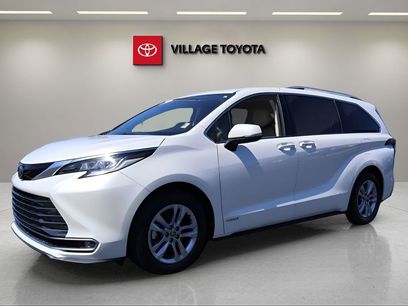 Certified 2021 Toyota Sienna Limited