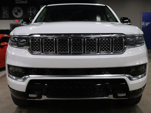 Used 2023 Jeep Grand Wagoneer Series II w/ Premium Group II image 8