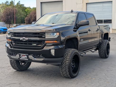 Used 2018 Chevrolet Silverado 1500 LT w/ Texas Edition AWD/4WD image 10