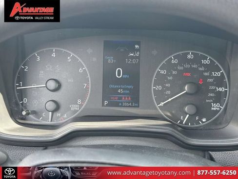 Used 2024 Toyota Corolla LE FWD image 27