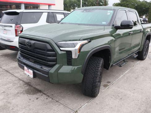 Used 2022 Toyota Tundra SR5 AWD/4WD image 5