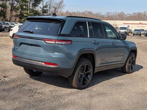 New 2026 Jeep Grand Cherokee Limited w/ Limited Altitude Package AWD/4WD image 3