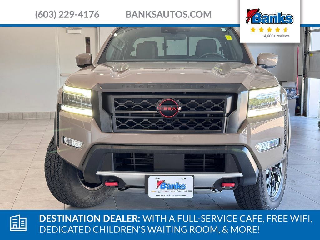 Used 2023 Nissan Frontier PRO-4X w/ Technology Package AWD/4WD image 3