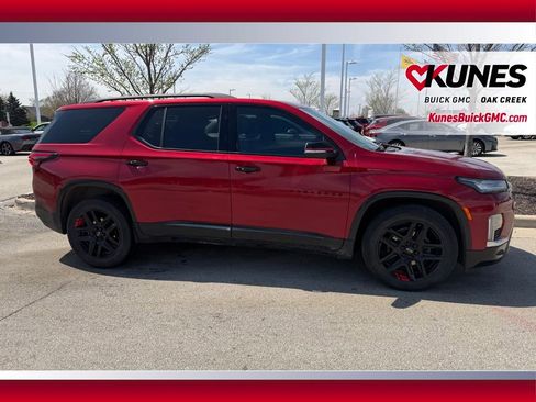 Used 2022 Chevrolet Traverse Premier w/ Redline Edition AWD/4WD image 4