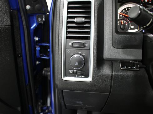 Used 2017 RAM 1500 Big Horn AWD/4WD image 8