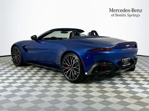 Used 2022 Aston Martin V8 Vantage Roadster RWD image 2