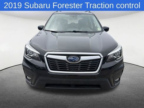 Used 2019 Subaru Forester Premium AWD/4WD image 16