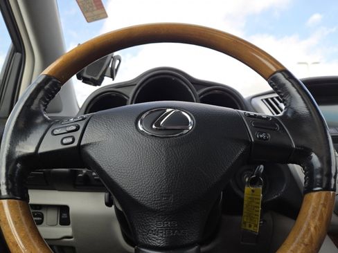 Used 2005 Lexus RX 330 AWD image 23