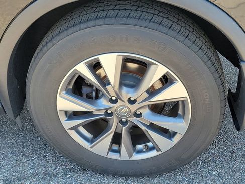 Used 2017 Nissan Murano S w/ Navigation Package AWD/4WD image 10