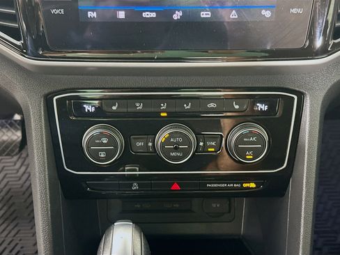 Used 2022 Volkswagen Atlas Cross Sport SEL image 22