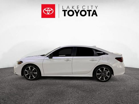 Used 2025 Honda Civic Sport Touring image 3