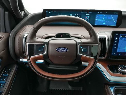 Certified 2025 Ford Expedition King Ranch image 15