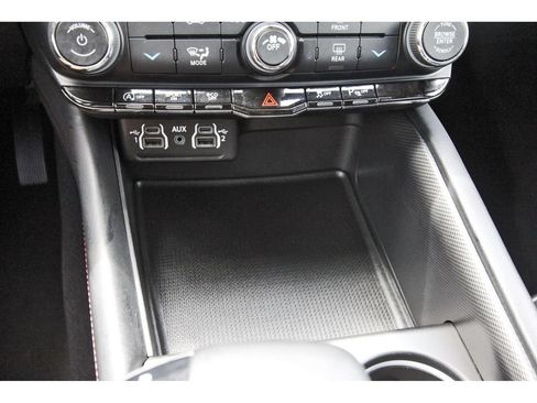 Used 2024 Dodge Durango GT AWD/4WD image 30