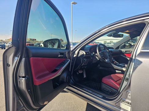 Used 2019 Lexus IS 350 AWD image 17