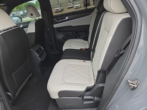 Certified 2026 Volkswagen Atlas Cross Sport SEL Premium R-Line AWD/4WD image 7