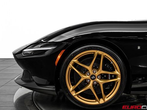 Used 2026 Ferrari Roma Spider RWD image 16