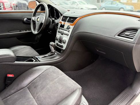Used 2010 Chevrolet Malibu LT FWD image 21