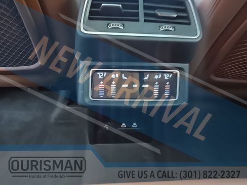 Used 2022 Audi e-tron Premium w/ Towing Package image 13