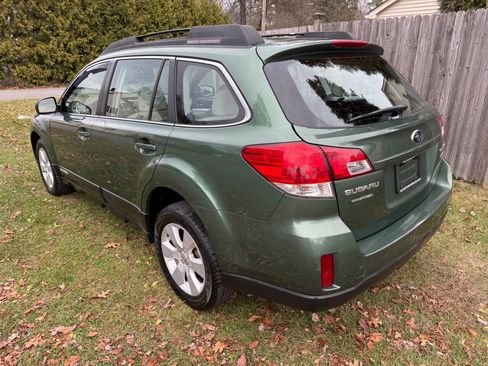 Used 2011 Subaru Outback 2.5i image 6