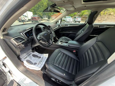Used 2019 Ford Fusion SEL FWD image 9