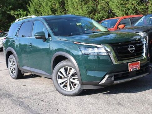 Used 2022 Nissan Pathfinder SL w/ Cargo Package AWD/4WD image 2