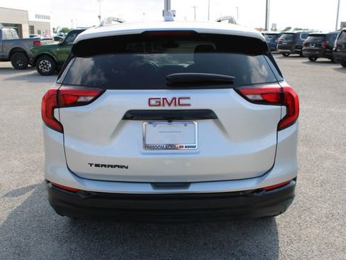 Used 2021 GMC Terrain SLE w/ Elevation Edition FWD image 6