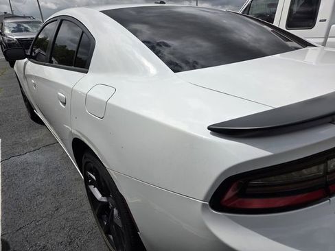 Used 2022 Dodge Charger SXT w/ Blacktop Package image 6