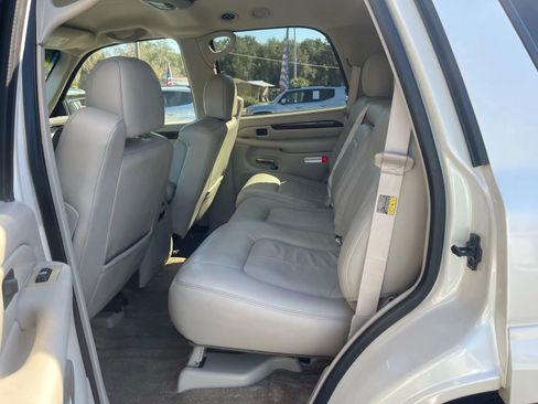 Used 2002 Cadillac Escalade Luxury image 15