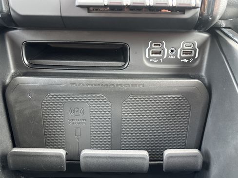 Used 2024 RAM 1500 Laramie AWD/4WD image 12