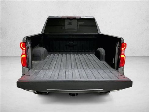 Used 2022 Chevrolet Silverado 1500 LTZ w/ LTZ Premium Package AWD/4WD image 30
