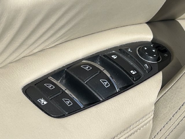 Used 2015 INFINITI QX80 4WD w/ 22" Wheel Package image 27
