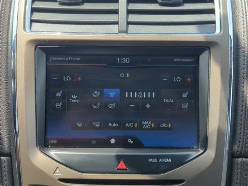 Used 2014 Lincoln MKX FWD image 17