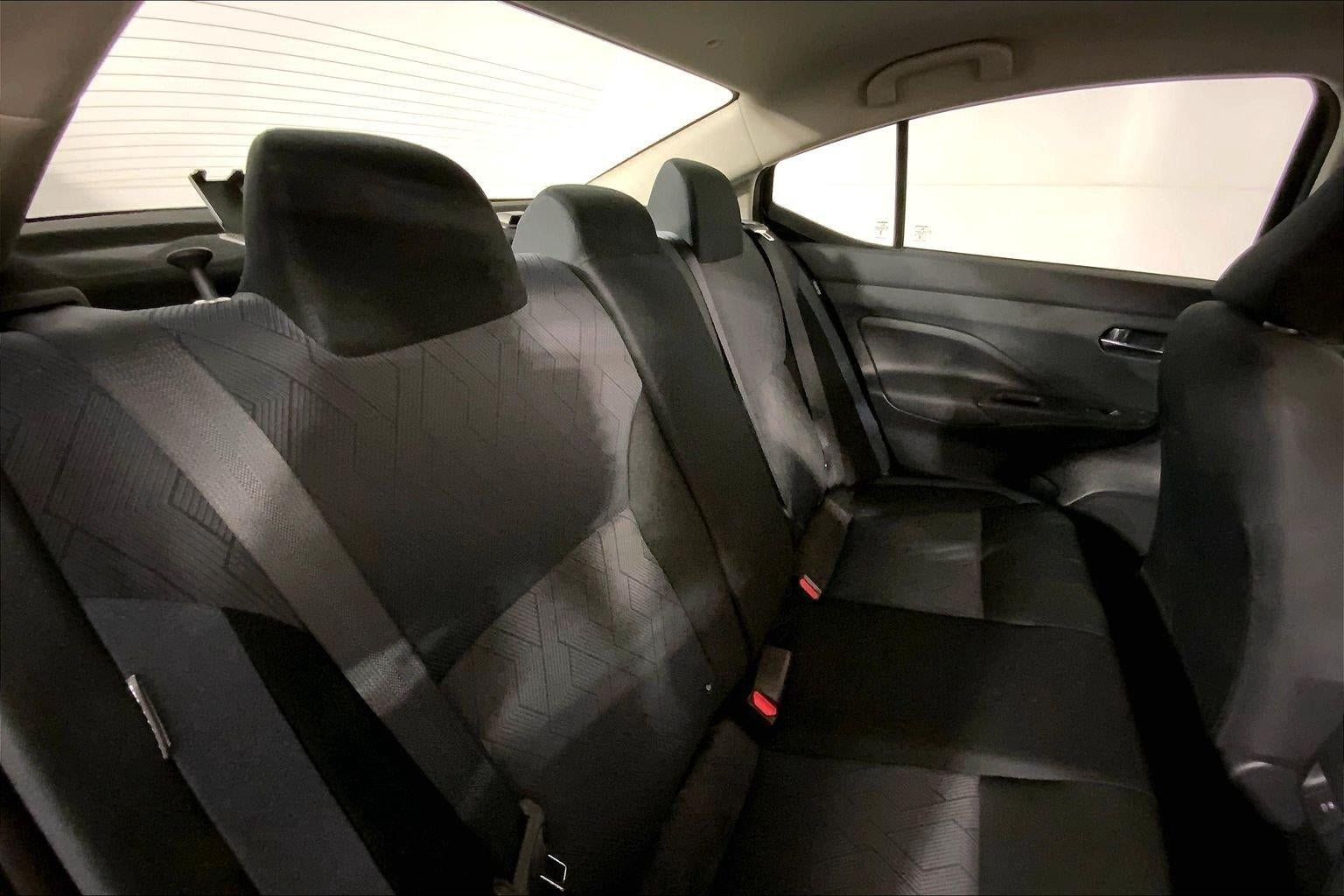 Used 2025 Nissan Versa SV FWD image 21