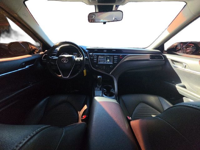 Used 2018 Toyota Camry SE FWD image 12