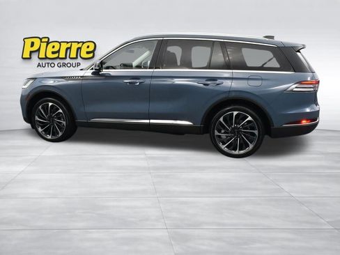 Certified 2025 Lincoln Aviator Reserve w/ Equipment Group 201A image 2