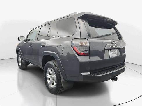 Used 2017 Toyota 4Runner SR5 image 7