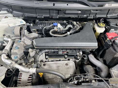 Used 2018 Nissan Rogue SV AWD/4WD image 28